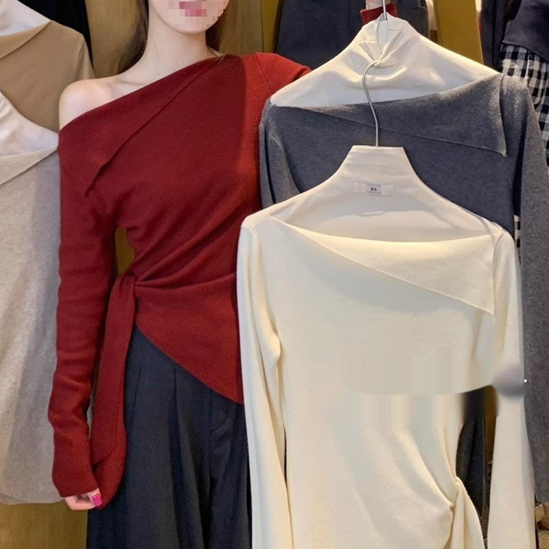 Rotes, einfarbiges Pullover-Oberteil mit One-Shoulder-Kragen