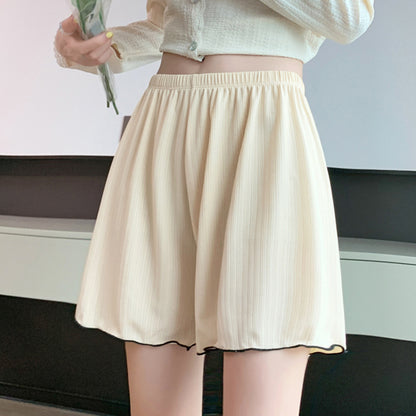 White Loose-fitting Loungewear Shorts Can Be Worn Outside