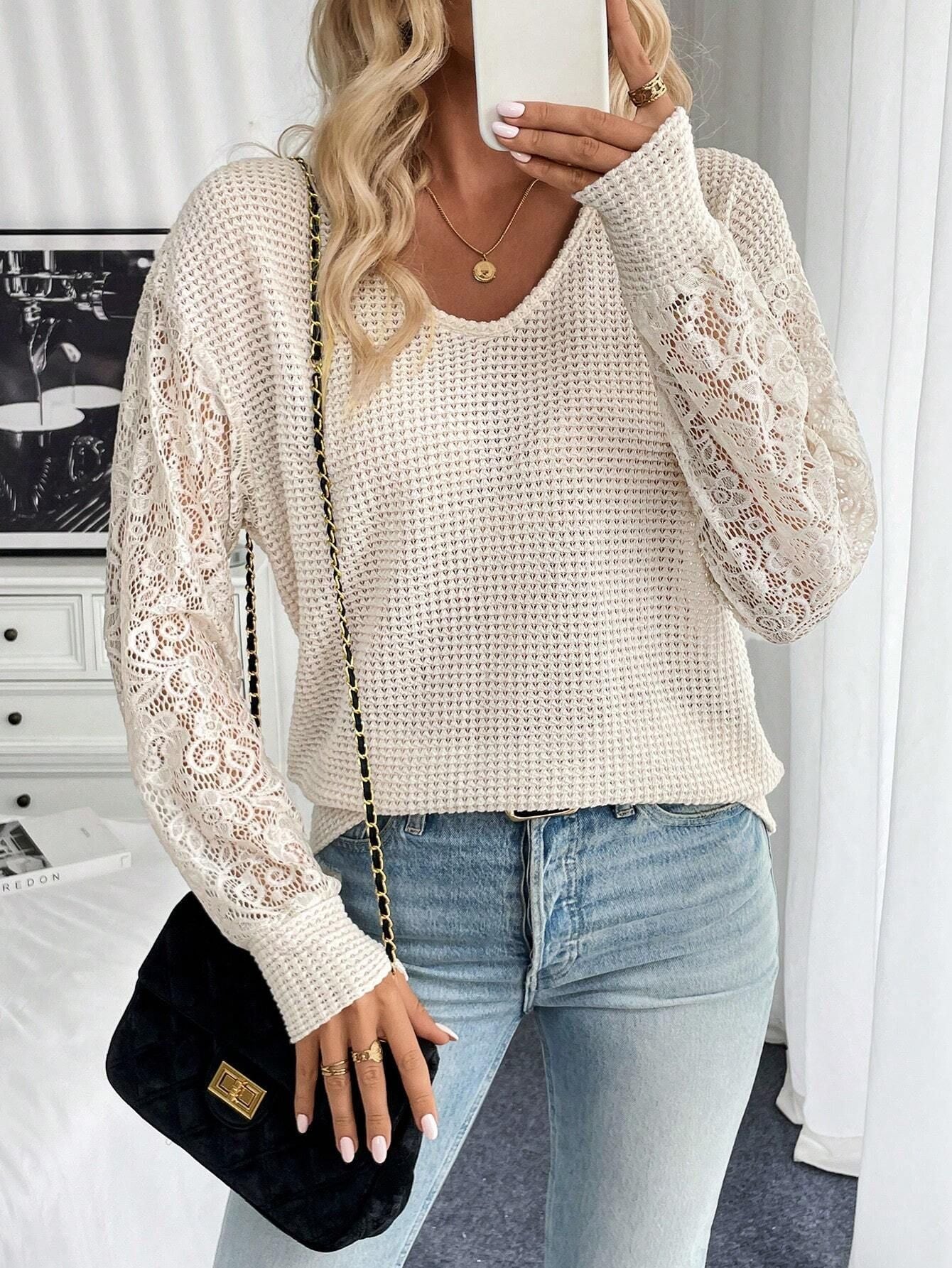 Elegant Women's Solid Color V-neck Lace Stitching Long Sleeve T-shirt