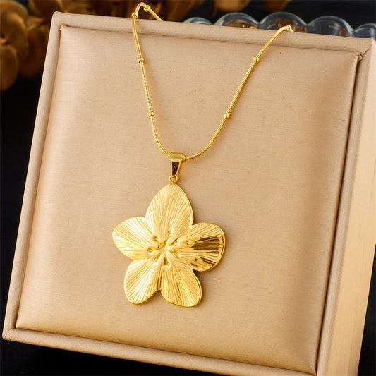 Fashion Minority Design Gold Plated Vintage Flower Necklace