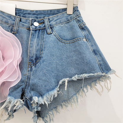 Damen-Jeansshorts mit dreidimensionalen Blumen