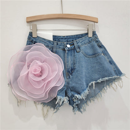 Damen-Jeansshorts mit dreidimensionalen Blumen